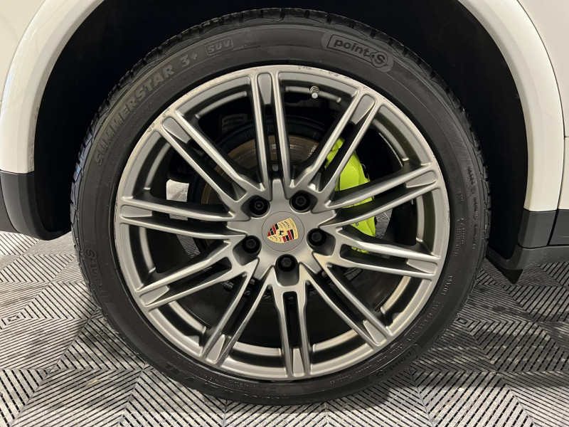 Photo 18 de l'offre de PORSCHE CAYENNE 3.0 V6 416 ch S E-Hybrid Tiptronic A à 37990€ chez VL Auto