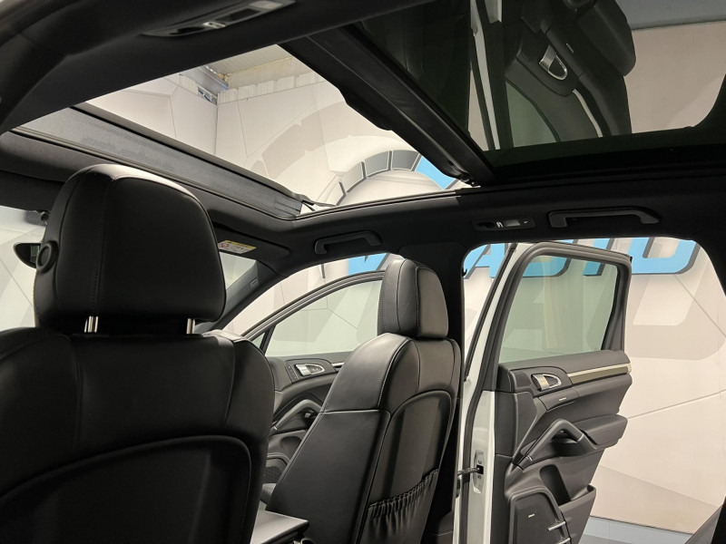Photo 16 de l'offre de PORSCHE CAYENNE 3.0 V6 416 ch S E-Hybrid Tiptronic A à 37990€ chez VL Auto
