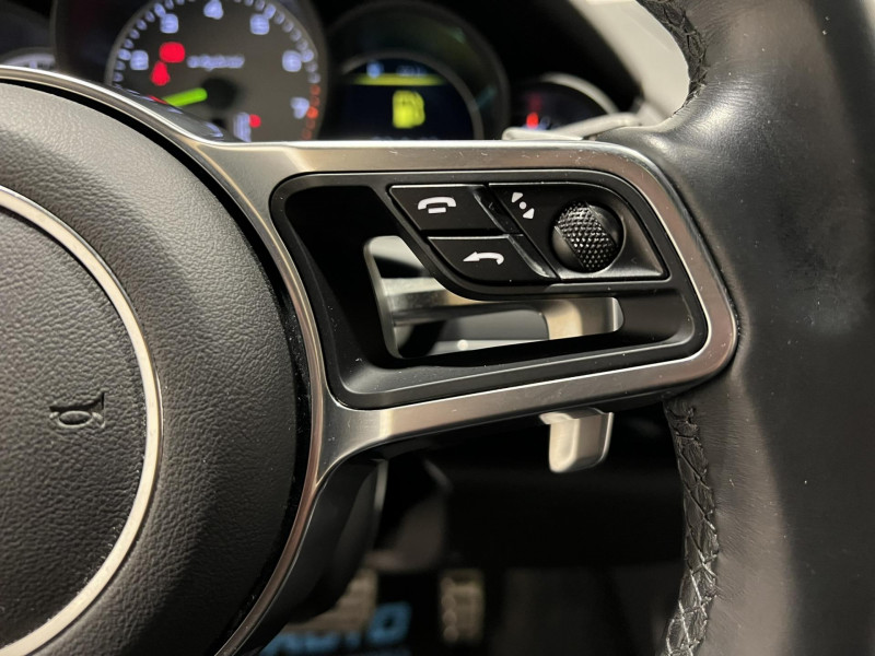 Photo 28 de l'offre de PORSCHE CAYENNE 3.0 V6 416 ch S E-Hybrid Tiptronic A à 37990€ chez VL Auto