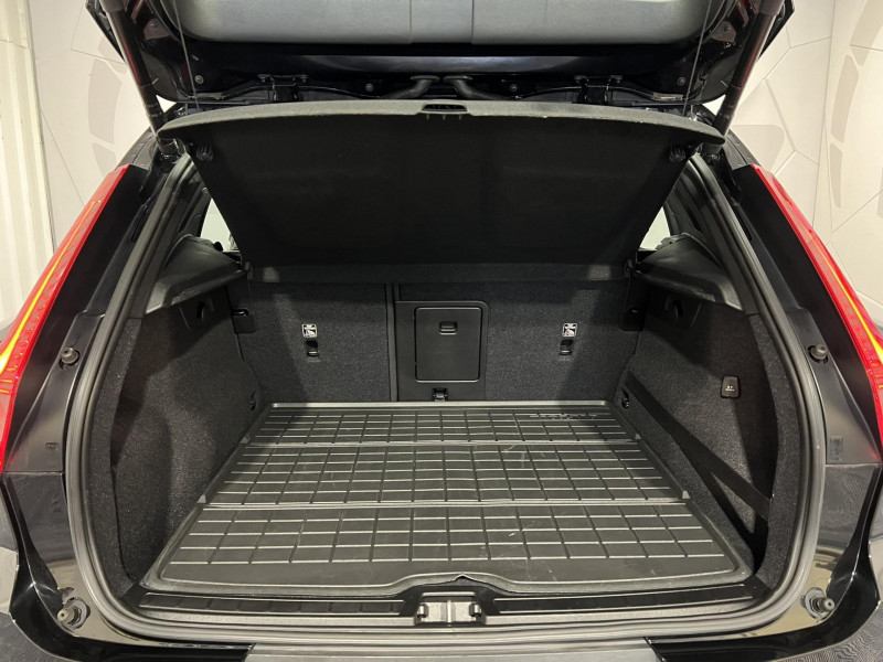 Photo 10 de l'offre de VOLVO XC40 T5 Recharge 180+82 ch DCT7 Business à 20990€ chez VL Auto