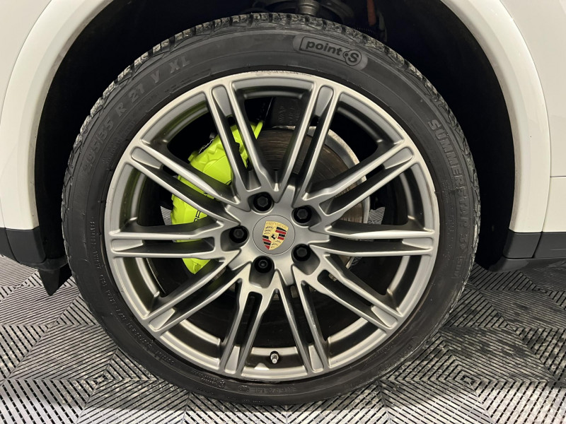 Photo 20 de l'offre de PORSCHE CAYENNE 3.0 V6 416 ch S E-Hybrid Tiptronic A à 37990€ chez VL Auto