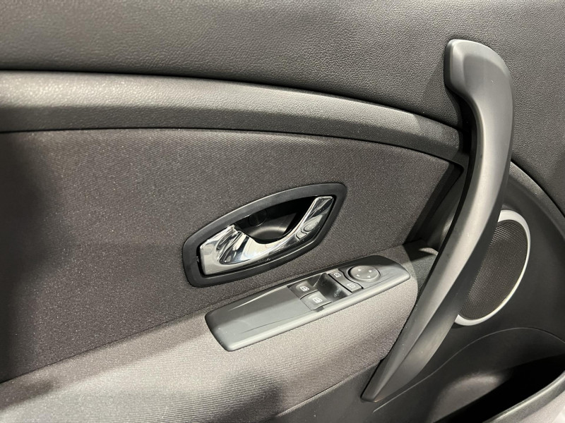 Photo 22 de l'offre de RENAULT MEGANE 2.0 16V 250 RS à 19990€ chez VL Auto