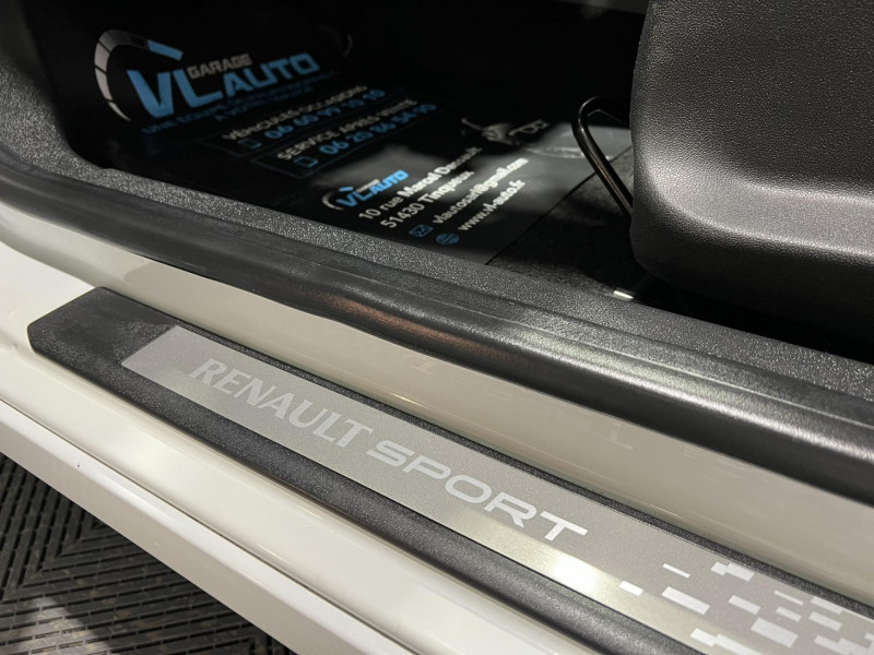 Photo 25 de l'offre de RENAULT MEGANE 2.0 16V 250 RS à 19990€ chez VL Auto