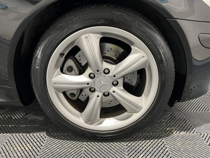 Photo 15 de l'offre de MERCEDES-BENZ SLK  350 à 17490€ chez VL Auto