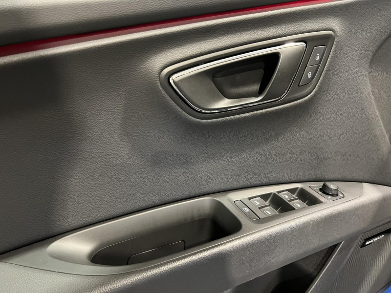 Photo 20 de l'offre de SEAT LEON ST  1.8 TFSI 180 STRAT/STOP FR DSG7 à 14990€ chez VL Auto