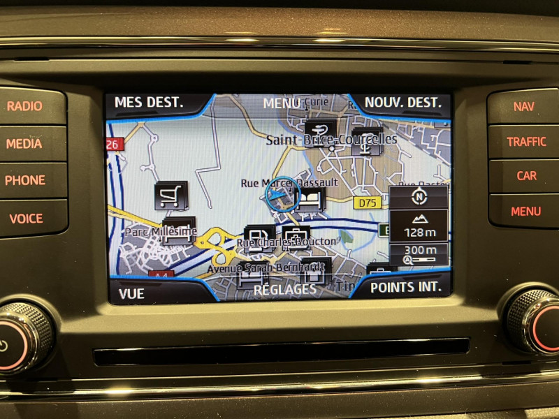 Photo 21 de l'offre de SEAT LEON ST  1.8 TFSI 180 STRAT/STOP FR DSG7 à 14990€ chez VL Auto