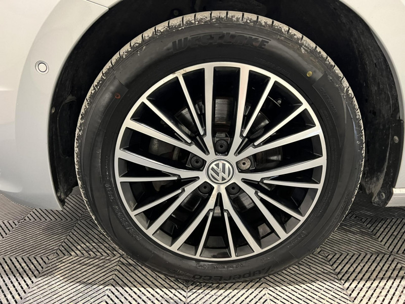 Photo 20 de l'offre de VOLKSWAGEN TOURAN 2.0 TDI 190 BMT DSG6 7pl Carat à 15990€ chez VL Auto