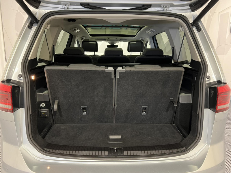 Photo 10 de l'offre de VOLKSWAGEN TOURAN 2.0 TDI 190 BMT DSG6 7pl Carat à 15990€ chez VL Auto