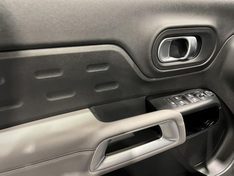 Photo 22 de l'offre de CITROEN C5 AIRCROSS BlueHDi 130 S&S EAT8 Feel à 15490€ chez VL Auto