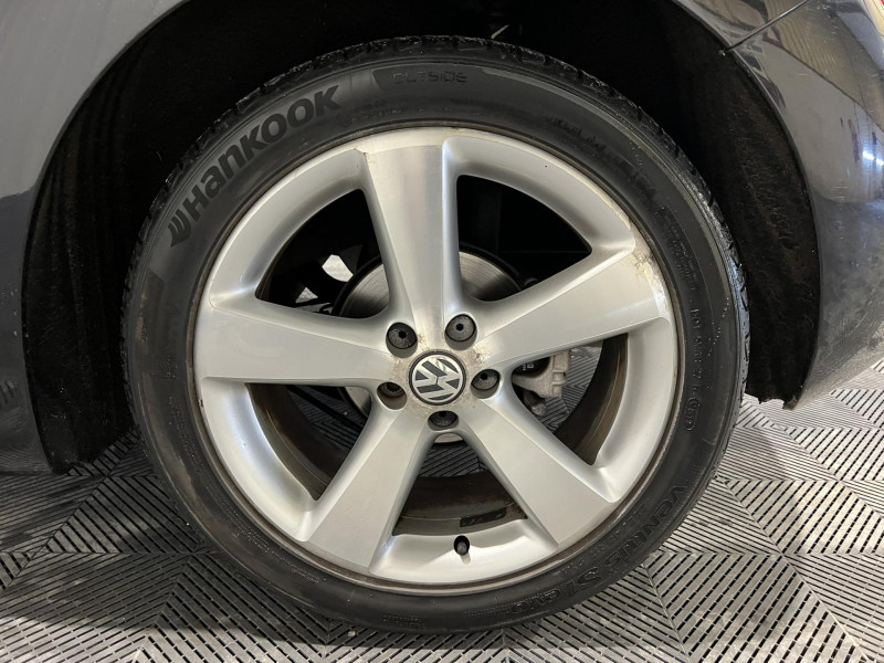 Photo 18 de l'offre de VOLKSWAGEN NEW BEETLE 1.6i à 8490€ chez VL Auto