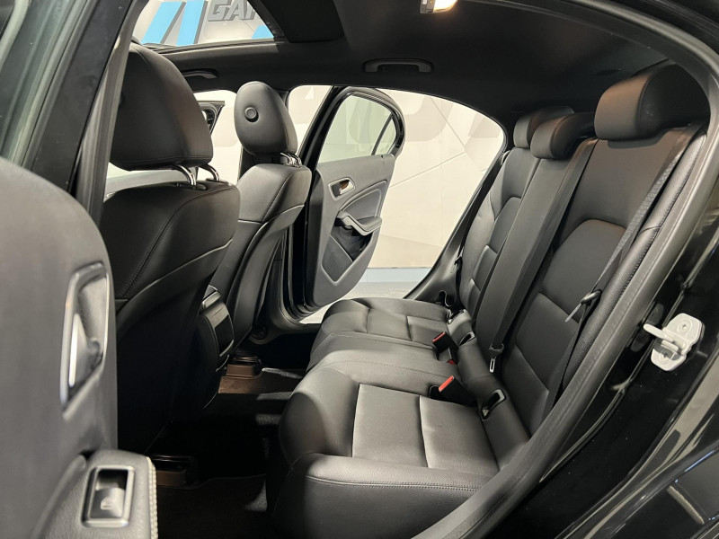 Photo 9 de l'offre de MERCEDES-BENZ CLASSE A 180 BlueEFFICIENCY Inspiration à 12990€ chez VL Auto