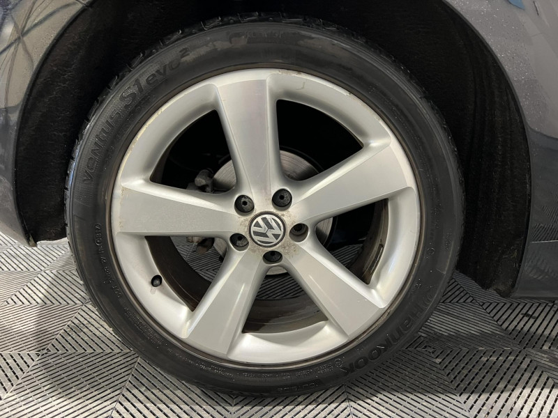 Photo 17 de l'offre de VOLKSWAGEN NEW BEETLE 1.6i à 8490€ chez VL Auto