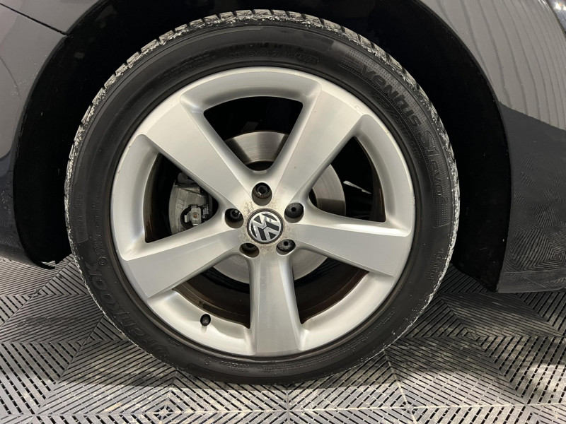 Photo 19 de l'offre de VOLKSWAGEN NEW BEETLE 1.6i à 8490€ chez VL Auto