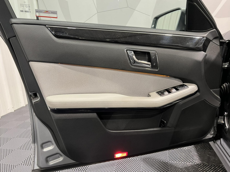 Photo 21 de l'offre de MERCEDES-BENZ CLASSE E 200 CDI BlueEfficiency Avantgarde Executive à 13490€ chez VL Auto