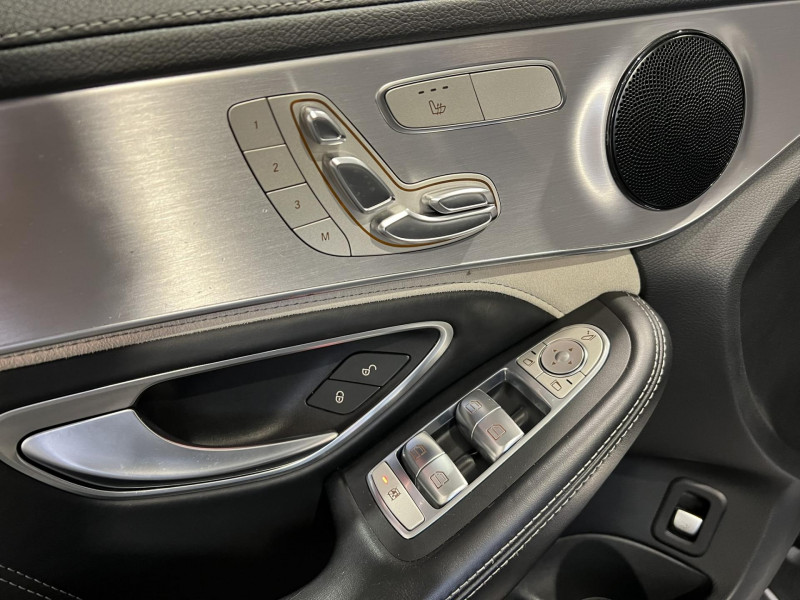 Photo 30 de l'offre de MERCEDES-BENZ CLASSE C  63 S Mercedes-AMG Speedshift MCT AMG à 47990€ chez VL Auto