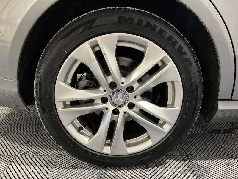 Photo 18 de l'offre de MERCEDES-BENZ CLASSE E 200 CDI BlueEfficiency Avantgarde Executive à 13490€ chez VL Auto