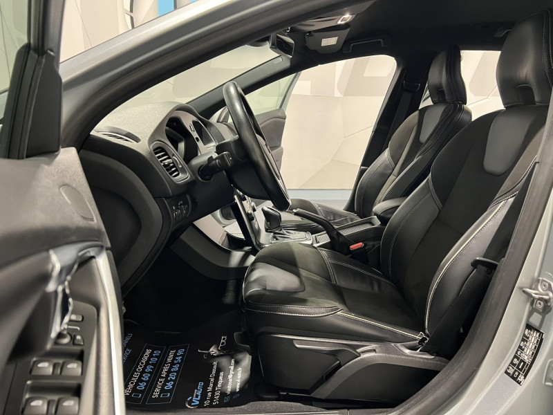Photo 6 de l'offre de VOLVO V40  D2 120 Geartronic 6 R-Design à 14990€ chez VL Auto
