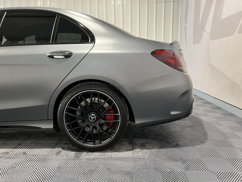 Photo 40 de l'offre de MERCEDES-BENZ CLASSE C  63 S Mercedes-AMG Speedshift MCT AMG à 47990€ chez VL Auto