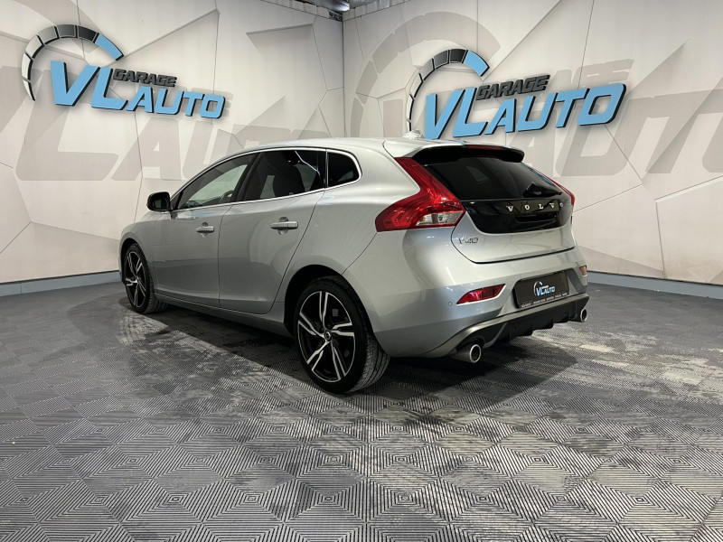 Photo 3 de l'offre de VOLVO V40  D2 120 Geartronic 6 R-Design à 14990€ chez VL Auto