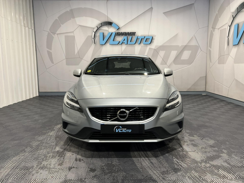 Photo 2 de l'offre de VOLVO V40  D2 120 Geartronic 6 R-Design à 14990€ chez VL Auto