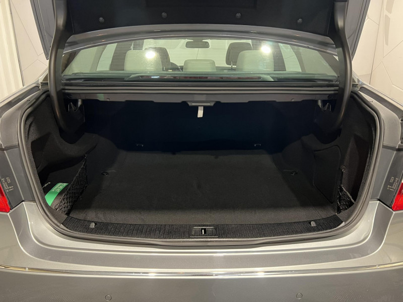 Photo 10 de l'offre de MERCEDES-BENZ CLASSE E 200 CDI BlueEfficiency Avantgarde Executive à 13490€ chez VL Auto