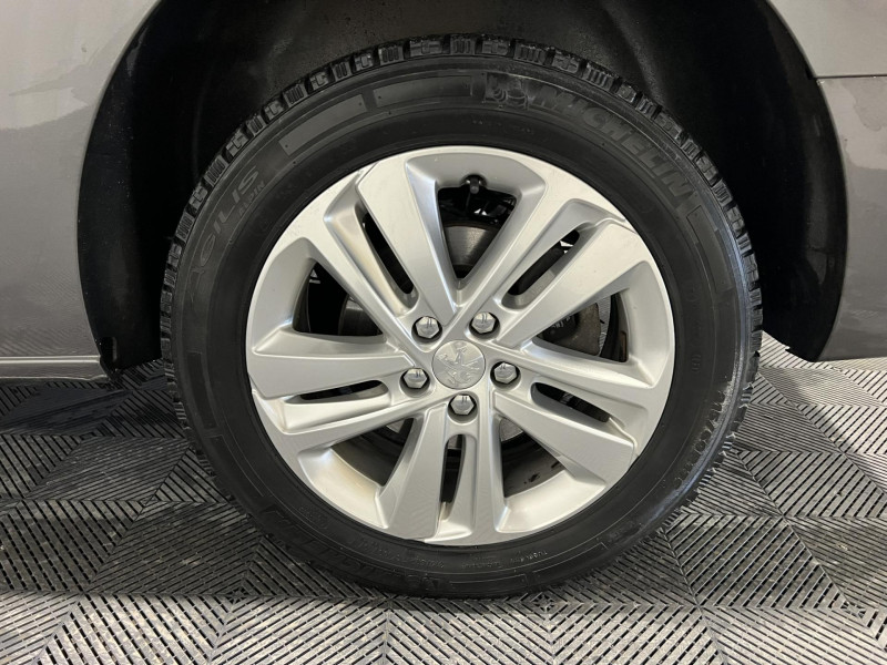 Photo 18 de l'offre de PEUGEOT EXPERT LONG BLUEHDI 180 S&S EAT8 FIXE ASPHALT à 21990€ chez VL Auto