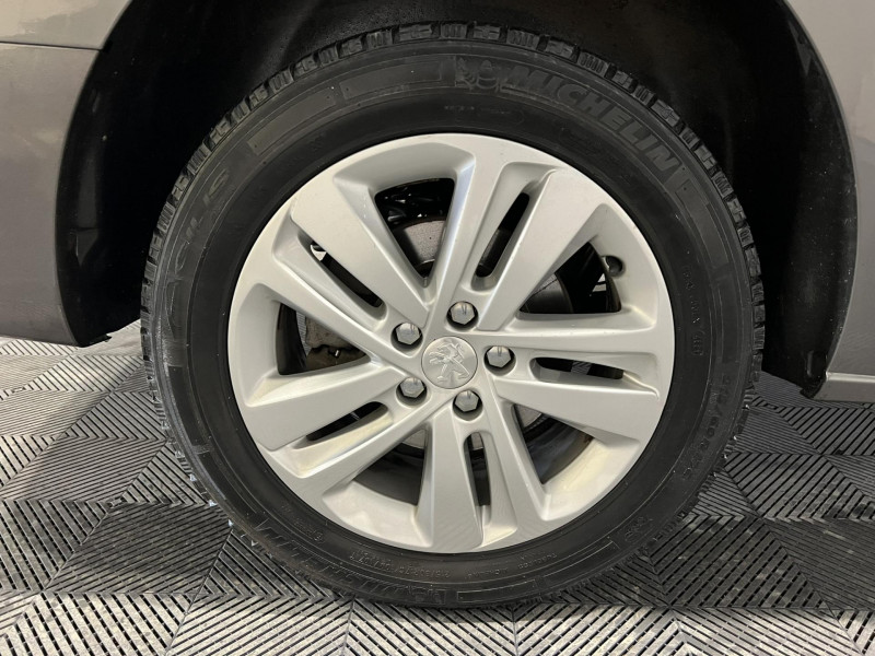 Photo 17 de l'offre de PEUGEOT EXPERT LONG BLUEHDI 180 S&S EAT8 FIXE ASPHALT à 21990€ chez VL Auto