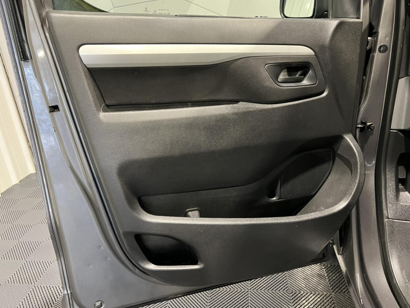 Photo 20 de l'offre de PEUGEOT EXPERT LONG BLUEHDI 180 S&S EAT8 FIXE ASPHALT à 21990€ chez VL Auto