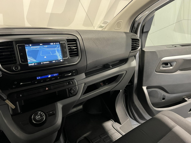 Photo 12 de l'offre de PEUGEOT EXPERT LONG BLUEHDI 180 S&S EAT8 FIXE ASPHALT à 21990€ chez VL Auto
