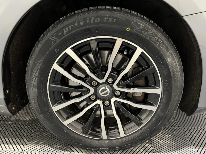 Photo 16 de l'offre de VOLVO V40 D2 AdBlue 120 ch Geartronic 6 Momentum à 16490€ chez VL Auto
