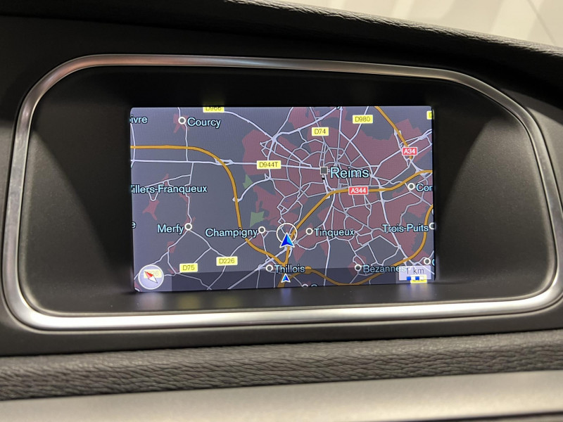 Photo 15 de l'offre de VOLVO V40 D2 AdBlue 120 ch Geartronic 6 Momentum à 16490€ chez VL Auto