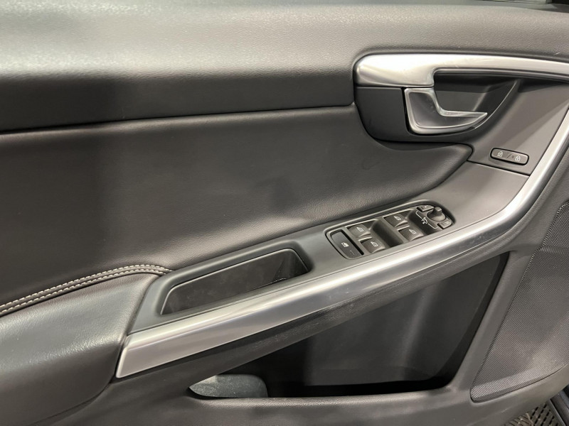 Photo 21 de l'offre de VOLVO V60  D2 120 ch Stop&Start Geartronic 6 R Design à 16490€ chez VL Auto