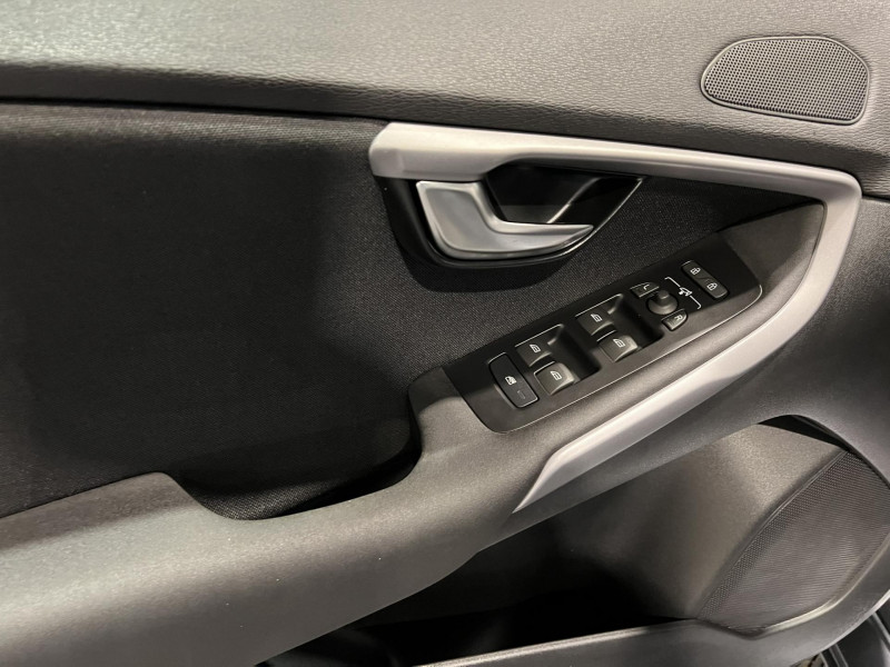 Photo 21 de l'offre de VOLVO V40 D2 AdBlue 120 ch Geartronic 6 Momentum à 16490€ chez VL Auto