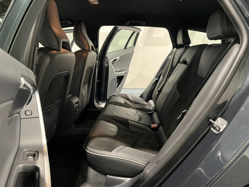 Photo 9 de l'offre de VOLVO V60  D2 120 ch Stop&Start Geartronic 6 R Design à 16490€ chez VL Auto