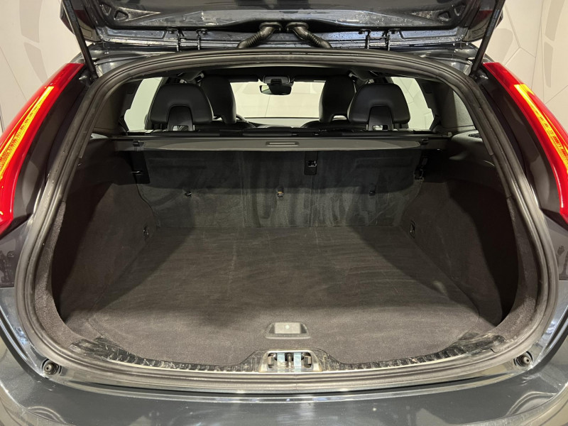 Photo 10 de l'offre de VOLVO V60  D2 120 ch Stop&Start Geartronic 6 R Design à 16490€ chez VL Auto