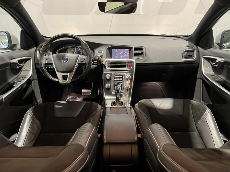 Photo 7 de l'offre de VOLVO V60  D2 120 ch Stop&Start Geartronic 6 R Design à 16490€ chez VL Auto