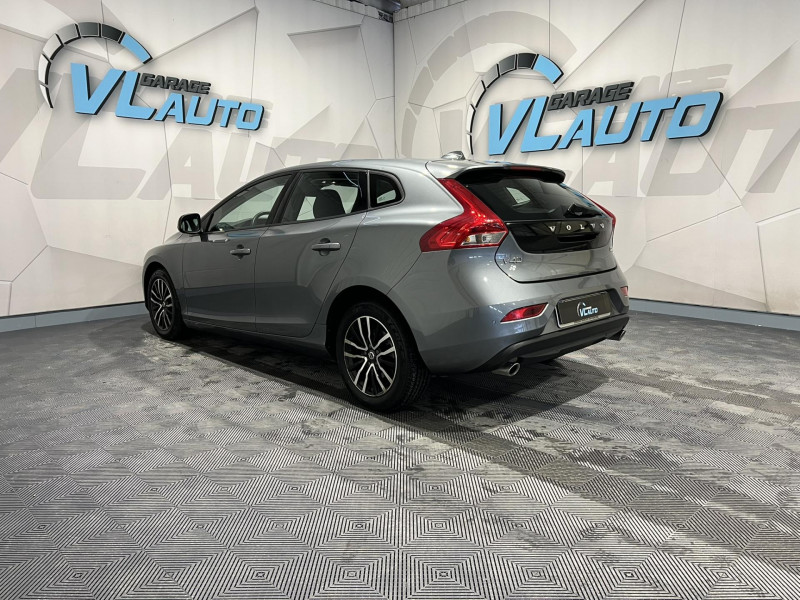 Photo 3 de l'offre de VOLVO V40 D2 AdBlue 120 ch Geartronic 6 Momentum à 16490€ chez VL Auto
