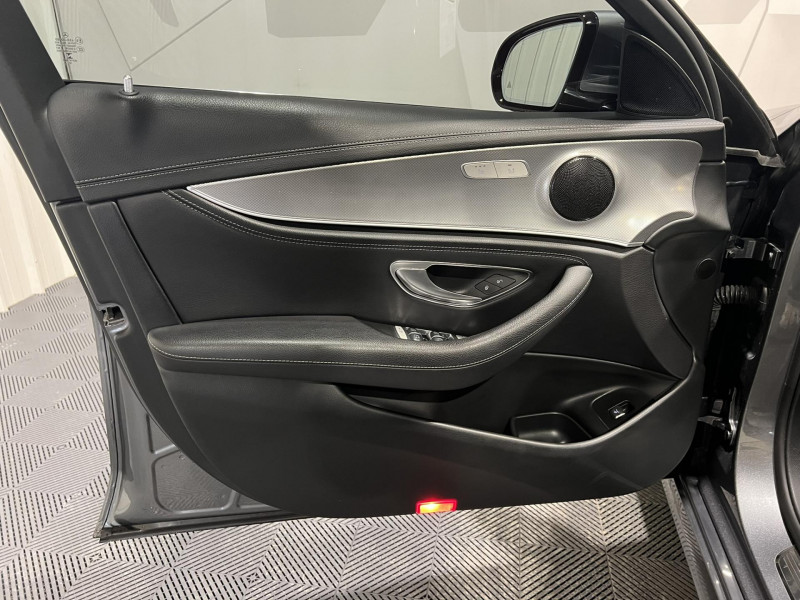 Photo 21 de l'offre de MERCEDES-BENZ CLASSE E  300 d 9G-Tronic AMG LINE à 26990€ chez VL Auto