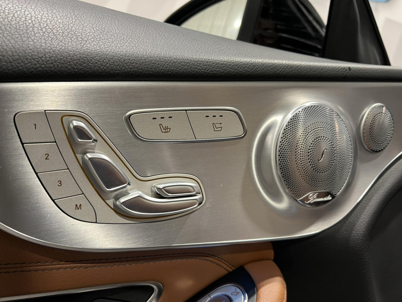 Photo 24 de l'offre de MERCEDES-BENZ CLASSE C CABRIOLET Cabriolet 400 9G-Tronic 4Matic Sportline à 35990€ chez VL Auto