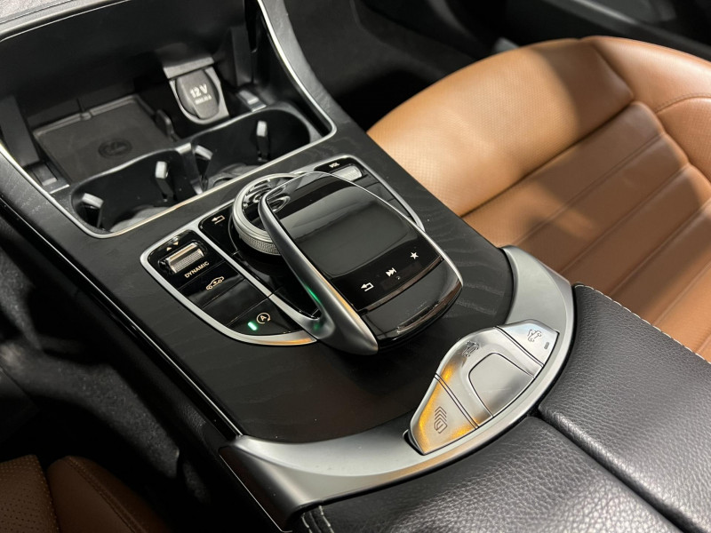 Photo 14 de l'offre de MERCEDES-BENZ CLASSE C CABRIOLET Cabriolet 400 9G-Tronic 4Matic Sportline à 35990€ chez VL Auto