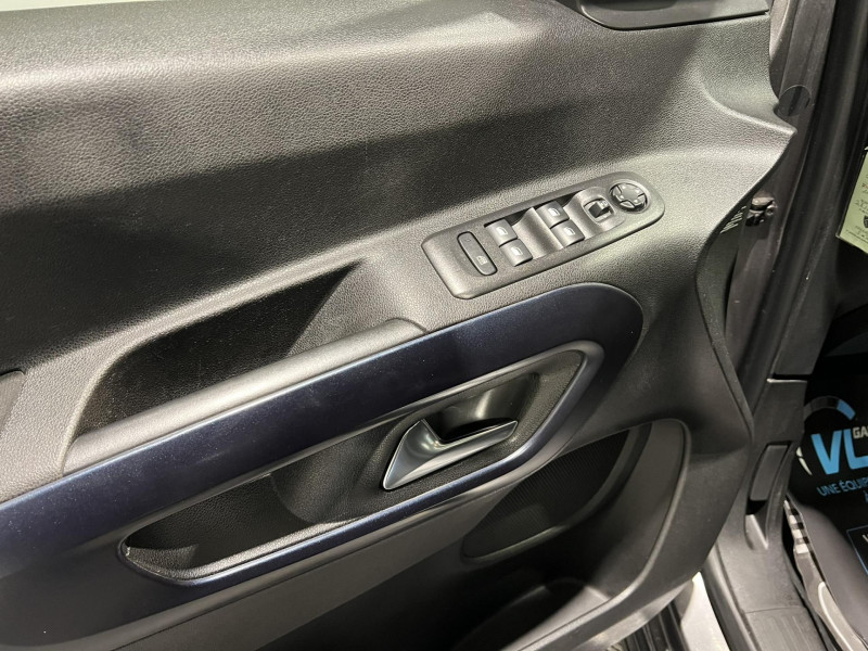 Photo 12 de l'offre de PEUGEOT RIFTER Standard BlueHDi 130 S&S EAT8 Allure à 18490€ chez VL Auto