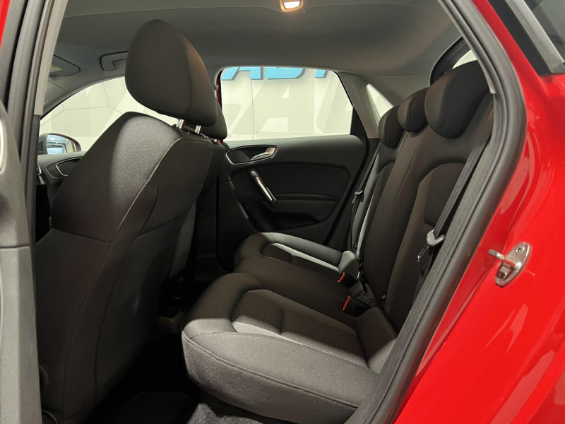 Photo 9 de l'offre de AUDI A1 SPORTBACK 1.4 TDI ultra 90 S tronic 7 Midnight Series à 15490€ chez VL Auto