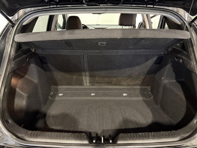 Photo 15 de l'offre de HYUNDAI i30  1.6 CRDi 110 BV DCT-7 Blue Drive Executive à 9490€ chez VL Auto