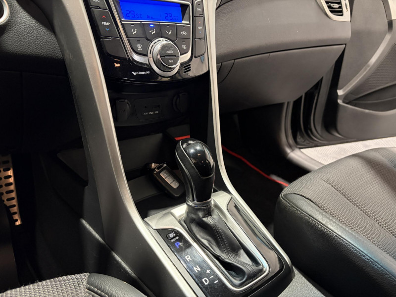 Photo 9 de l'offre de HYUNDAI i30  1.6 CRDi 110 BV DCT-7 Blue Drive Executive à 9490€ chez VL Auto