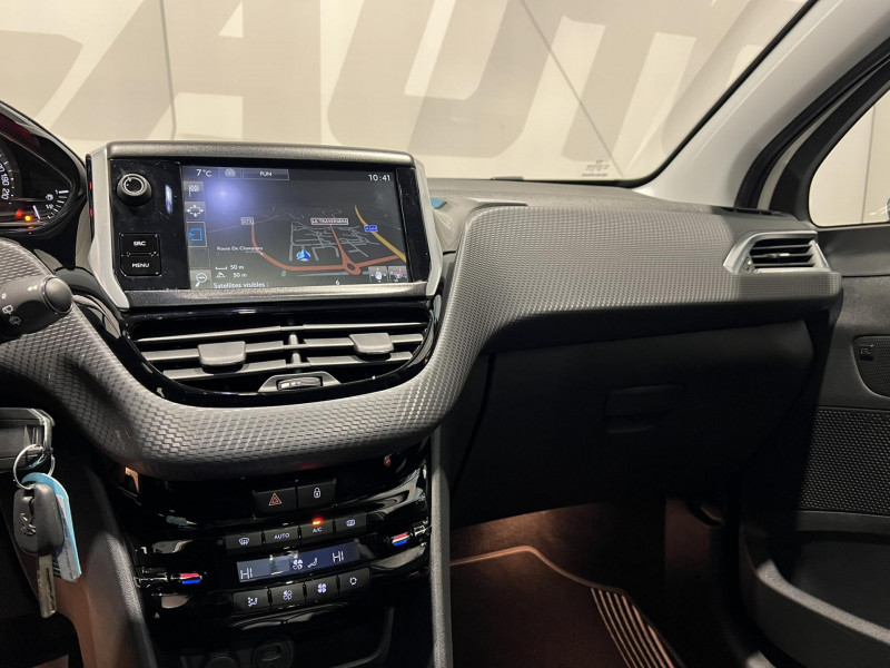 Photo 12 de l'offre de PEUGEOT 2008  1.6 VTi 120ch BVA4 Allure A à 12490€ chez VL Auto