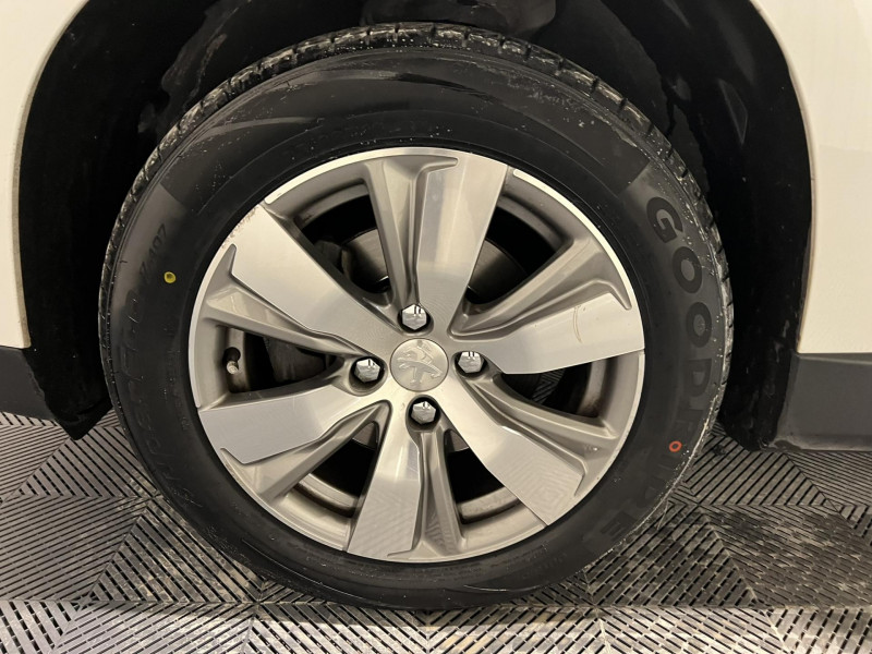 Photo 20 de l'offre de PEUGEOT 2008  1.6 VTi 120ch BVA4 Allure A à 12490€ chez VL Auto