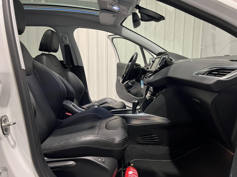 Photo 8 de l'offre de PEUGEOT 2008  1.6 VTi 120ch BVA4 Allure A à 12490€ chez VL Auto