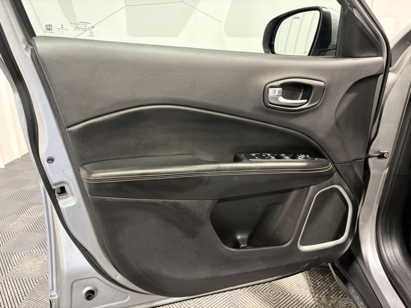 Photo 19 de l'offre de JEEP COMPASS 1.4 I MultiAir II 140 ch BVM6 Longitude Business à 13490€ chez VL Auto
