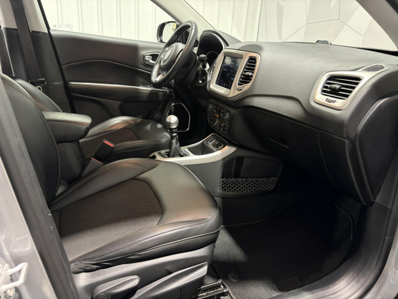 Photo 8 de l'offre de JEEP COMPASS 1.4 I MultiAir II 140 ch BVM6 Longitude Business à 13490€ chez VL Auto