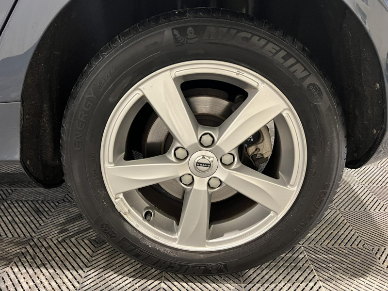 Photo 20 de l'offre de VOLVO V40  D2 120 Geartronic 6 Momentum à 15490€ chez VL Auto